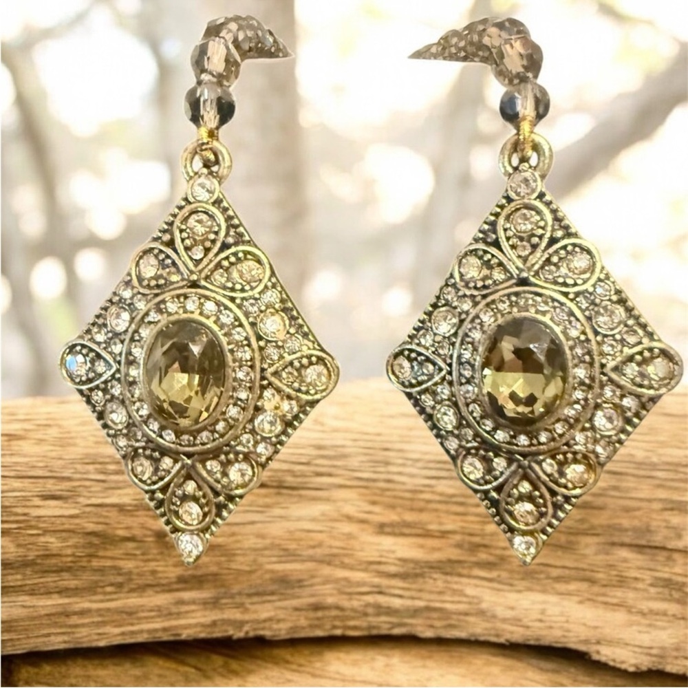 Heidi Daus Elegant Lariat Necklace With Swarovski Crystals